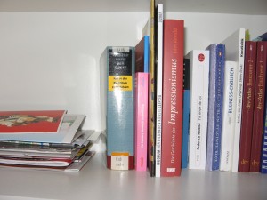 Bücherregal