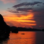 Tag 5 - Sonnenuntergang in der Halong-Bucht
